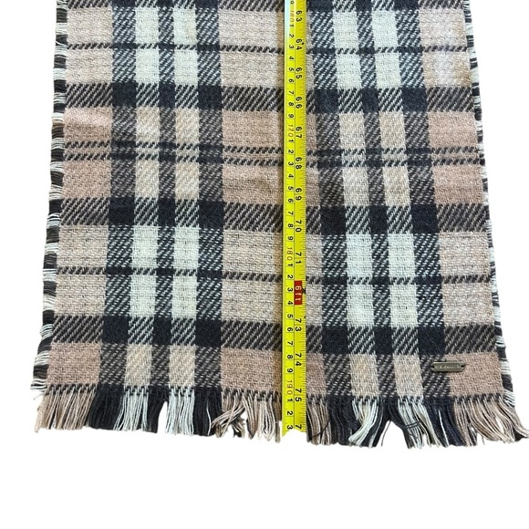 Steve Madden Black and Tan Plaid Scarf classic luxury neutral women’s - Picture 5 of 8